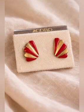 CORO VINTAGE Red and Gold Fan Earrings in Package Women Fashion Collectible Rare